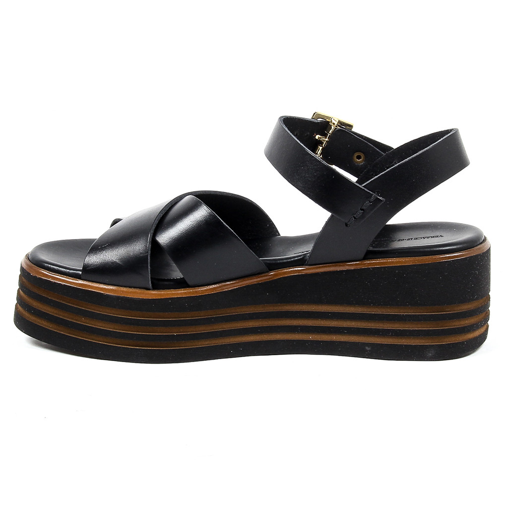 Sandalo flatform da donna V 1969 Italia