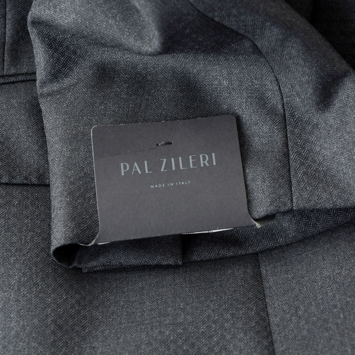 Abito da uomo Pal Zileri grigio scuro