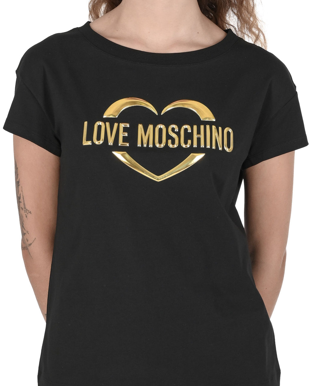 T-shirt da donna Love Moschino W 4 F30 2R E 1951 C74 NERO