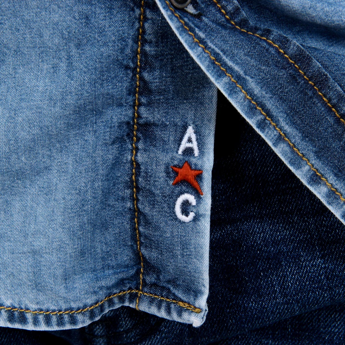 Camicia da uomo Andrew Charles a maniche lunghe in denim CAMILIA