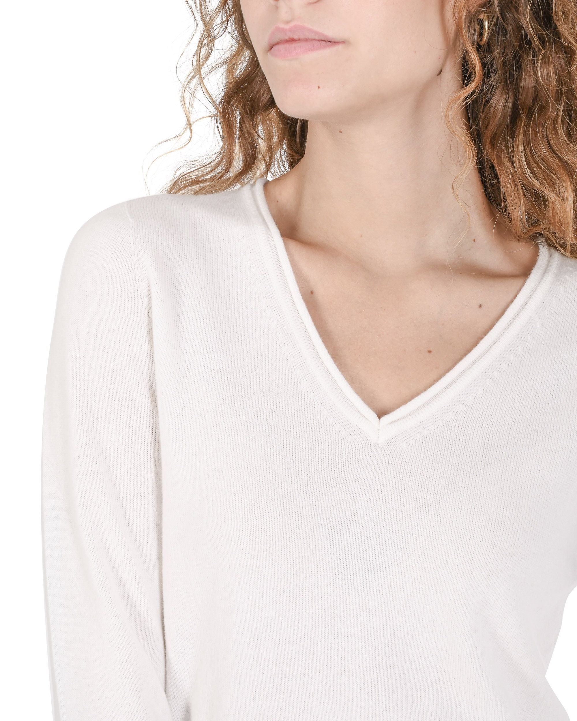 Maglione da donna con scollo a V in cashmere Crown of Edinburgh COE 0022 BIANCO SPORCO