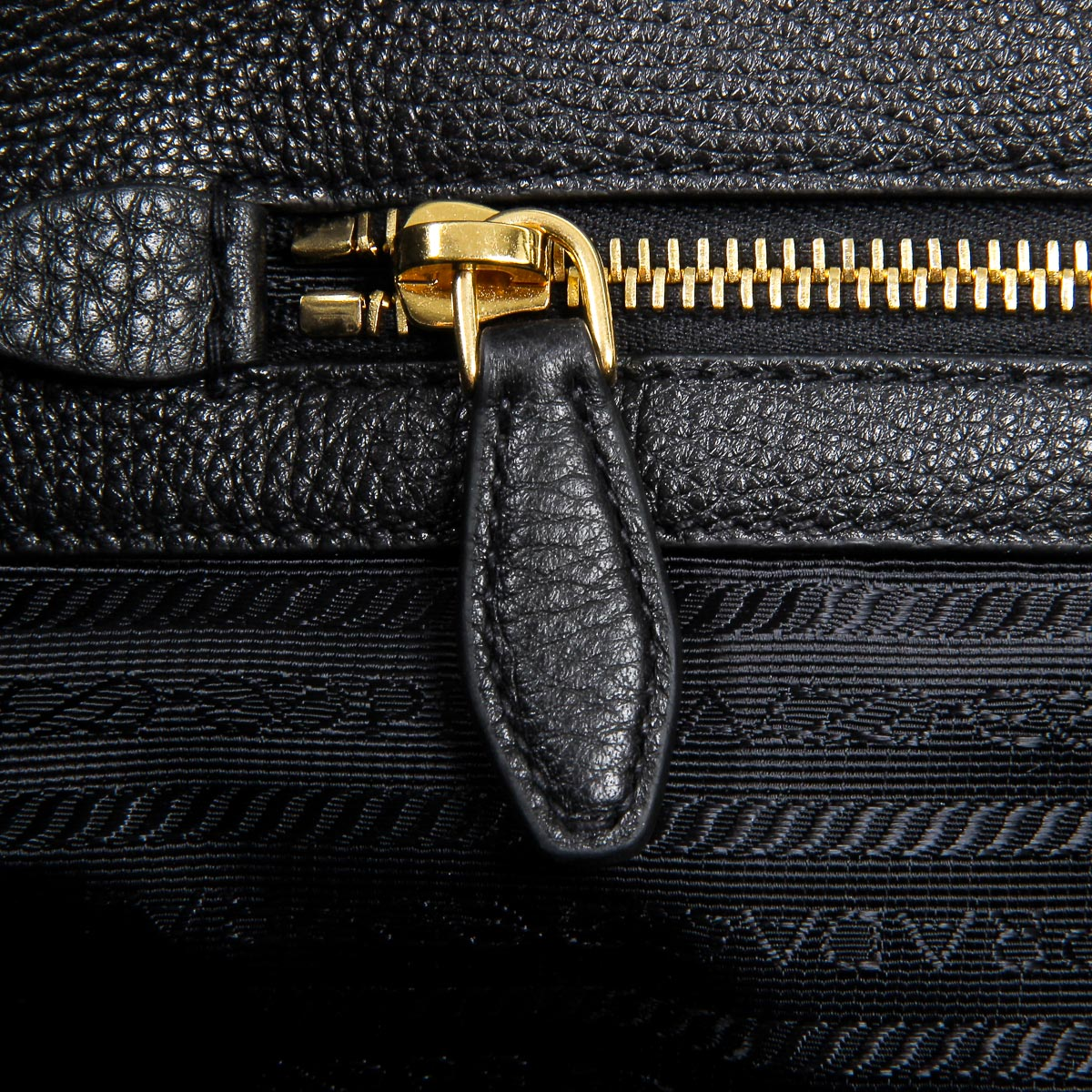 Borsa a mano Prada da donna 1BG043 2E8K F0002 NERO VITELLO PHENIX