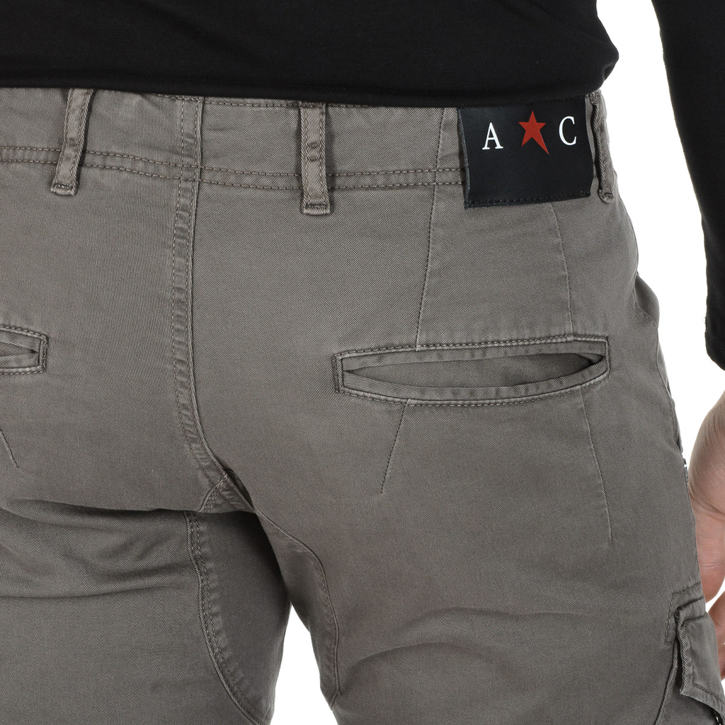 Pantaloncini da uomo Andrew Charles marroni JAKO