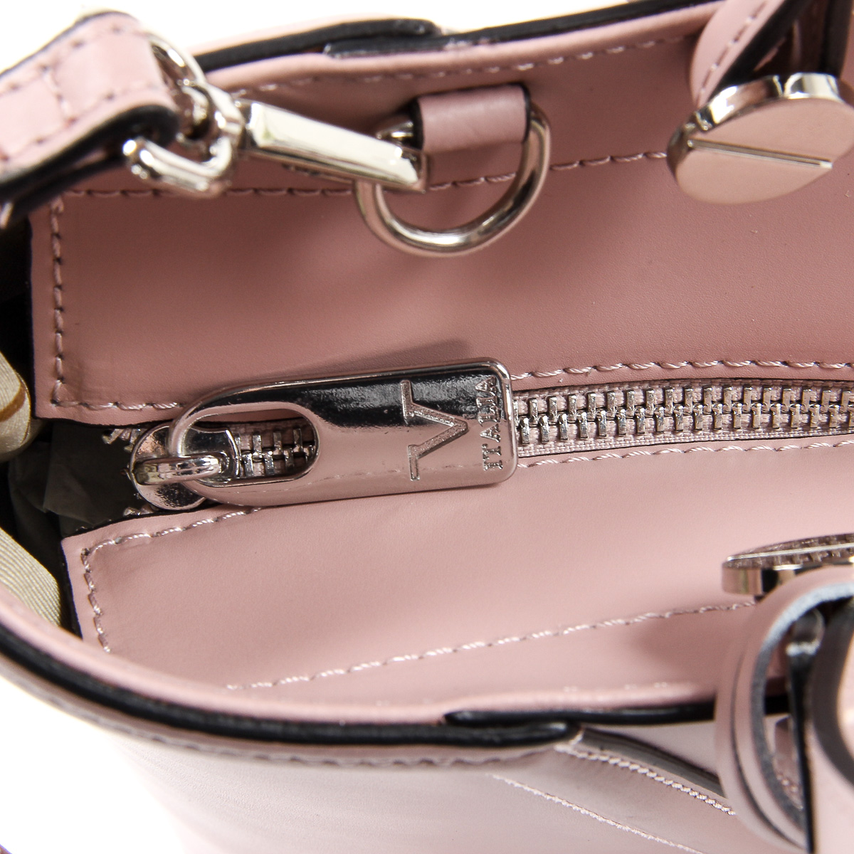 Borsa da donna V 1969 Italia