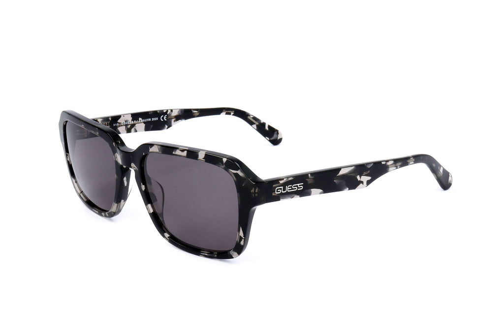 Occhiali da sole da uomo Guess GU8224 20A 55 18 145 GRIGIO