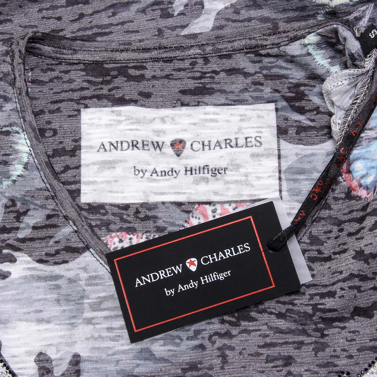 Andrew Charles T-shirt da donna a maniche corte con scollo a V nera STELLA