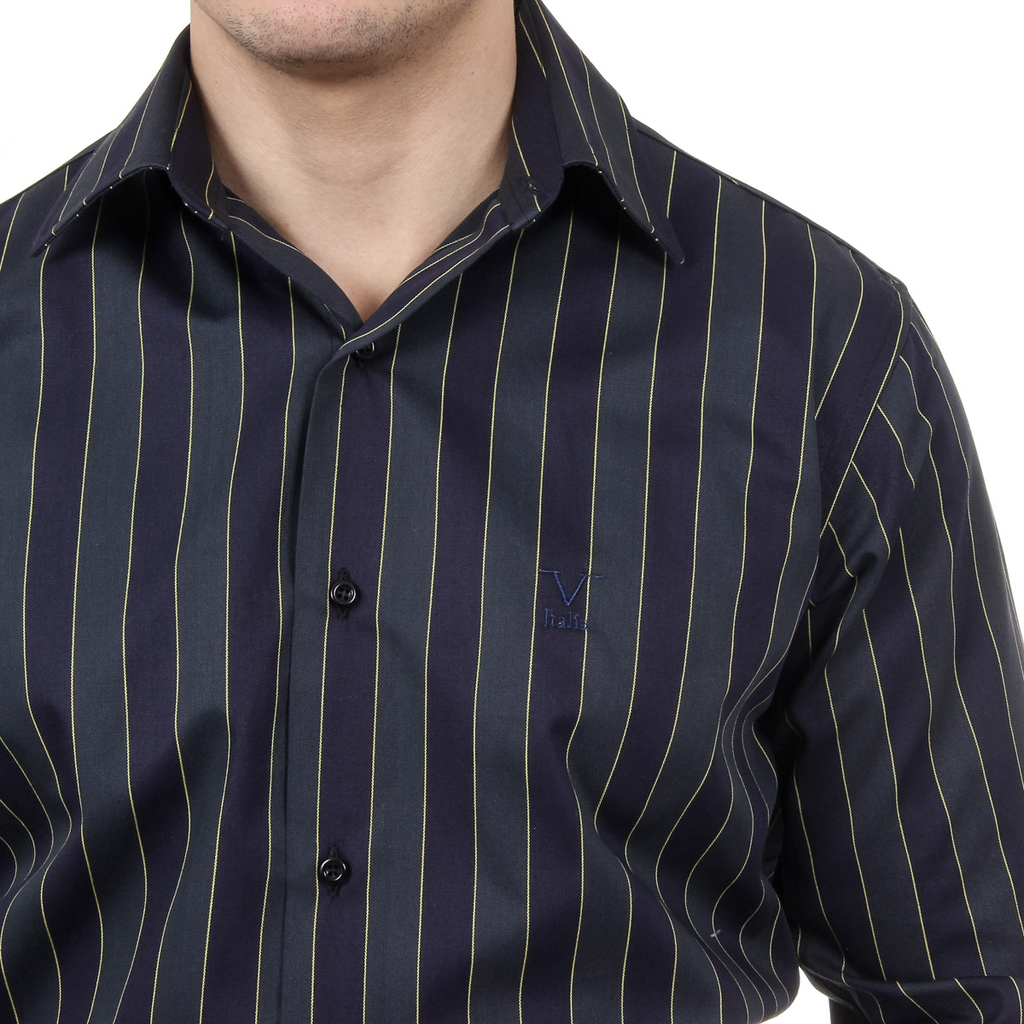 V 1969 Italia Camicia da uomo con collo classico 377 VAR. 520