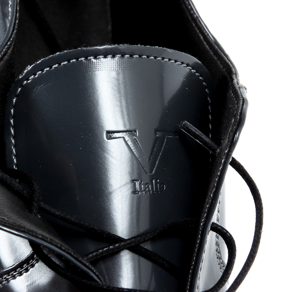 Scarpa classica da uomo V 1969 Italia