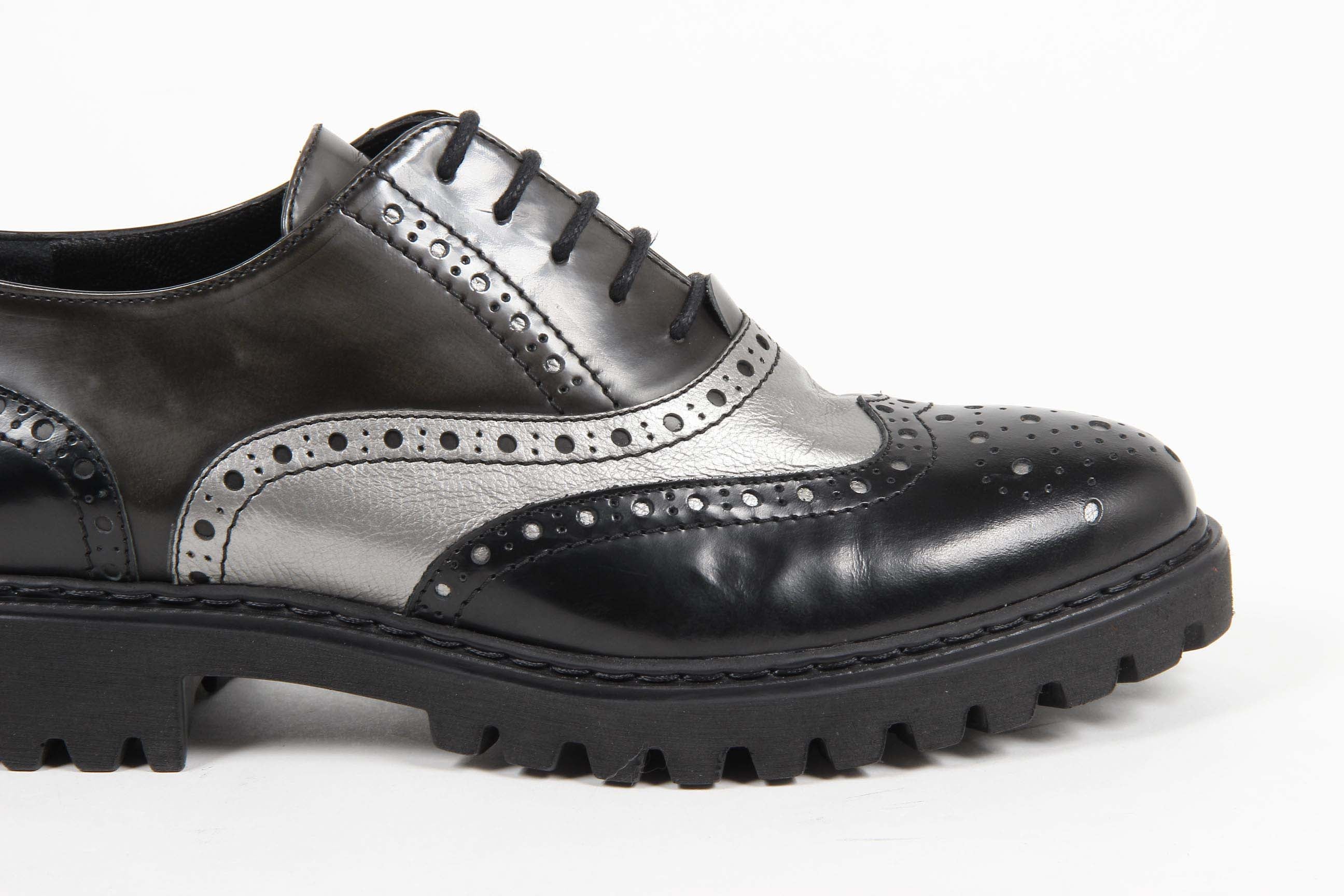 V 1969 Italia Womens Oxford Shoe 5135 ABRASIVATO NERO