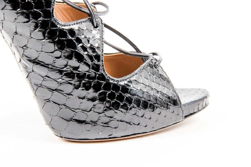 Sandalo con lacci da donna Alaia 5H3K607ZP06 C999