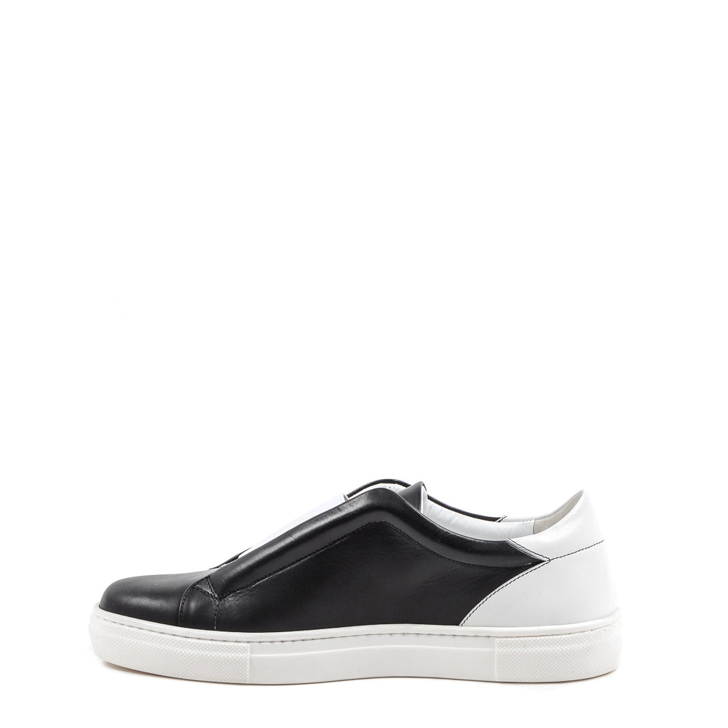 Usciamo insieme, sneaker
