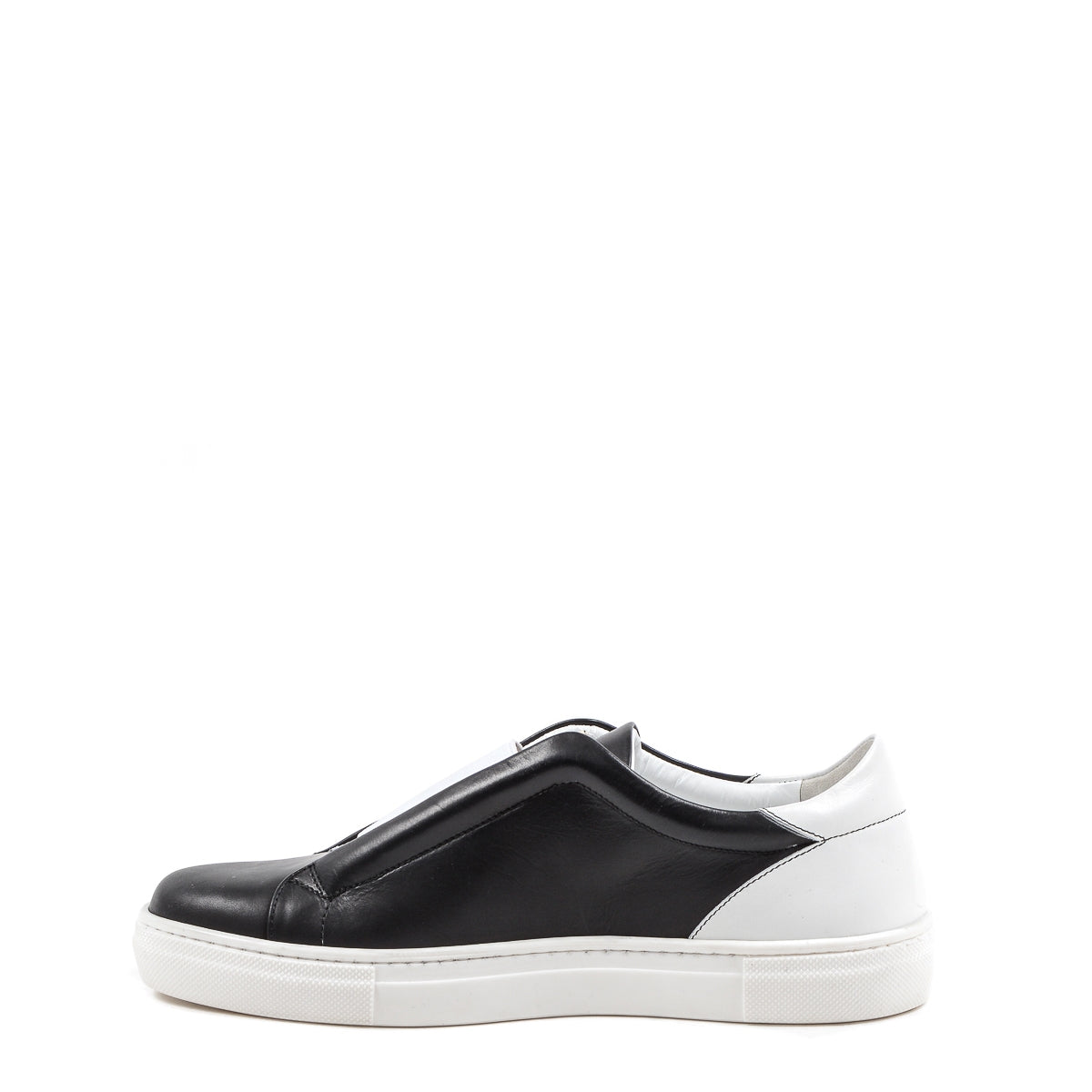 Usciamo insieme, sneaker