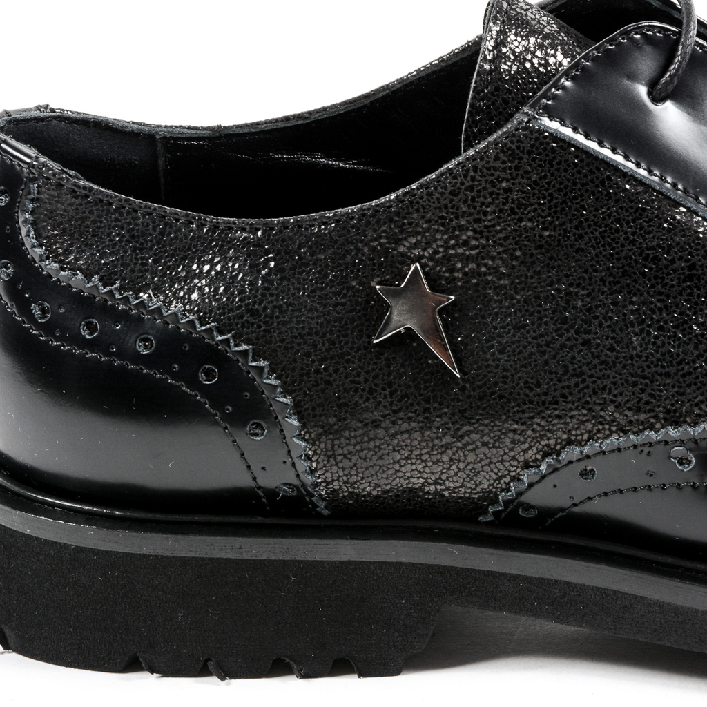 Andrew Charles Scarpe Oxford da donna nere COURTNEY
