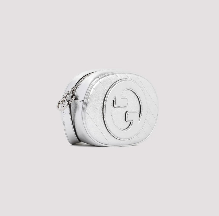 Borsa a tracolla in pelle metallizzata con logo GG