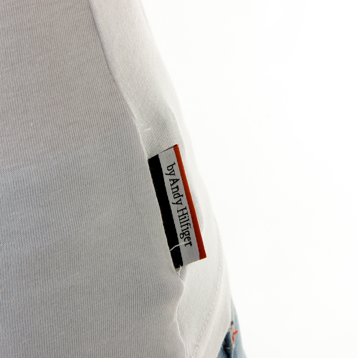 Andrew Charles T-shirt da donna a maniche corte con scollo a V, bianca TAPIWA