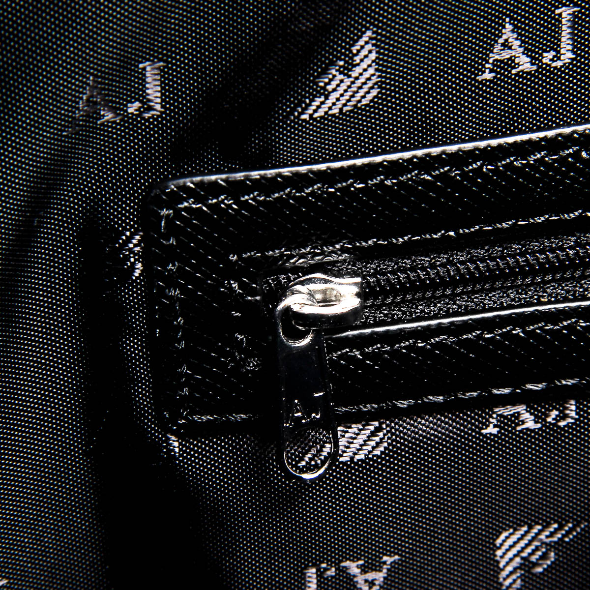 Borsa a mano da donna Armani Jeans nera 922166 7P756 00020