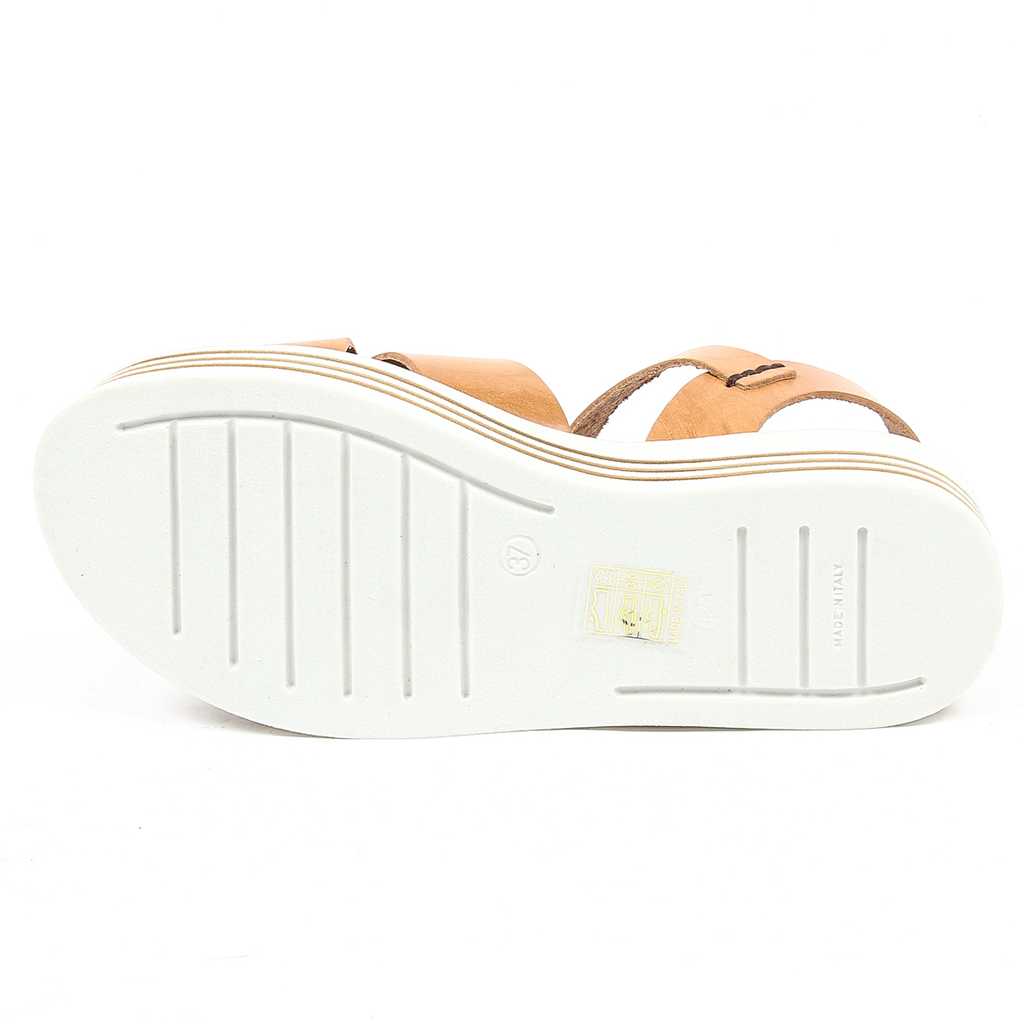 Sandalo flatform da donna V 1969 Italia