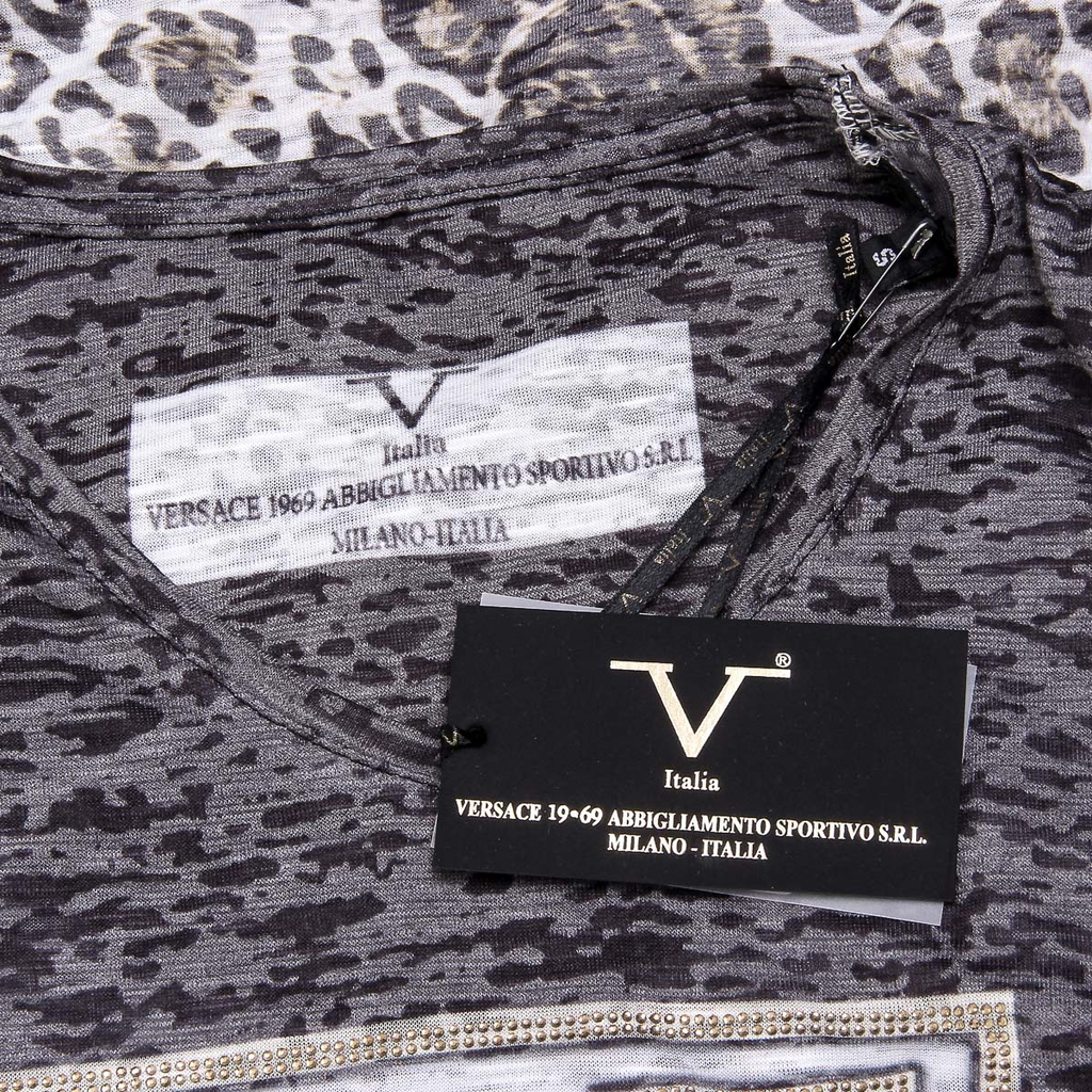 V 1969 Italia T-shirt da donna a maniche corte con scollo a V nera EVELYN