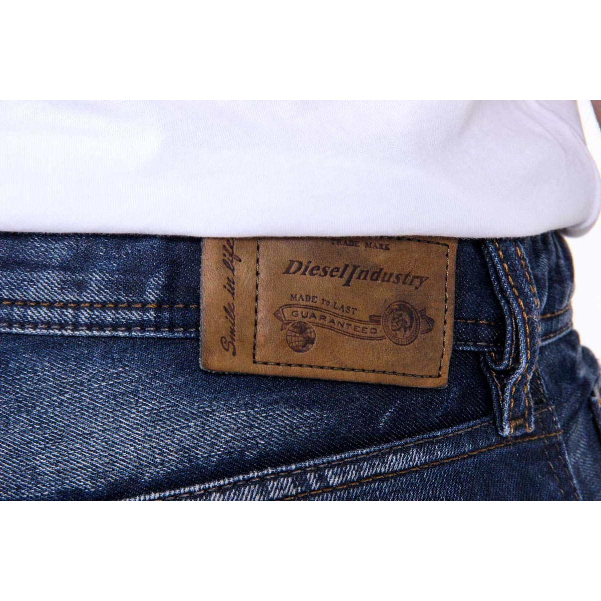 Jeans da uomo Diesel WAYKEE 0845A L.32