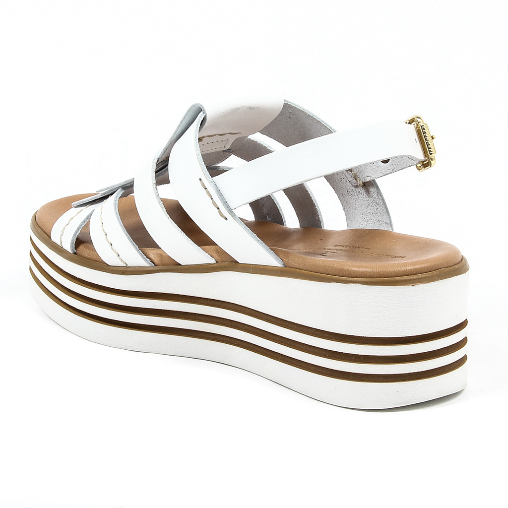 Sandalo flatform da donna V 1969 Italia