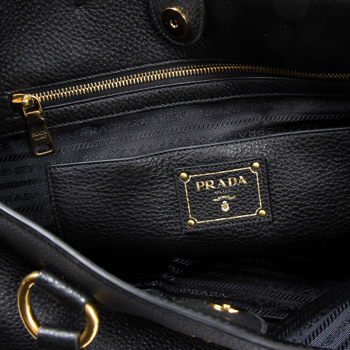 Borsa shopper Prada Vitello Phenix in pelle nera
