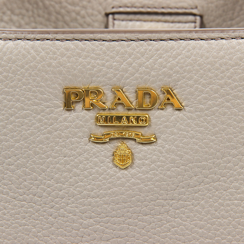 Borsa a mano Prada da donna 1BG113 UWL F0572 ARGILLA VIT DAINO