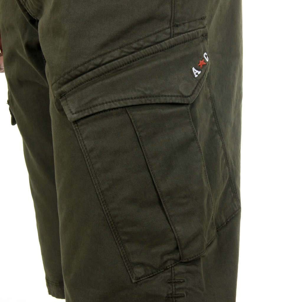 Pantaloncini da uomo Andrew Charles verdi JAKO