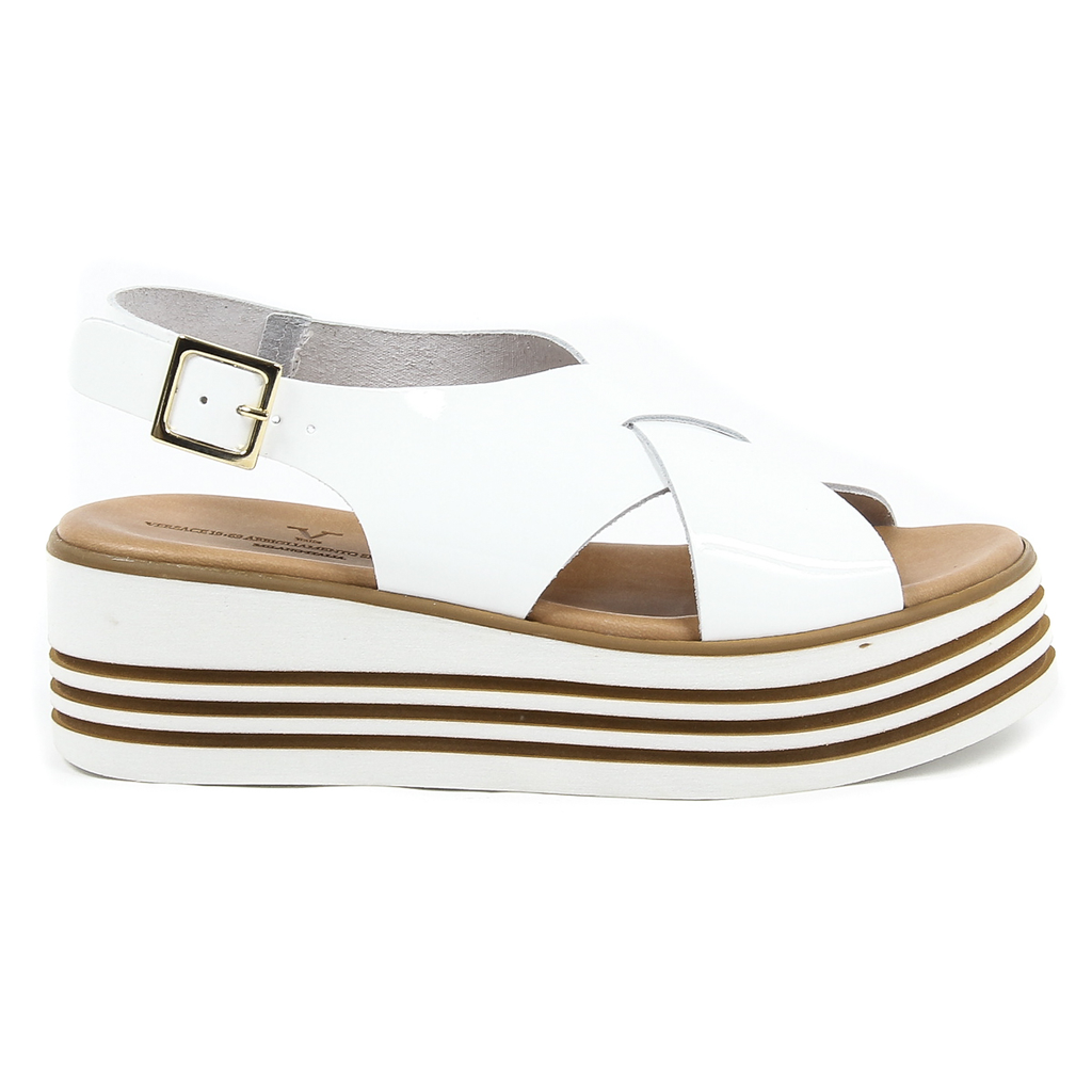 Sandalo flatform da donna V 1969 Italia