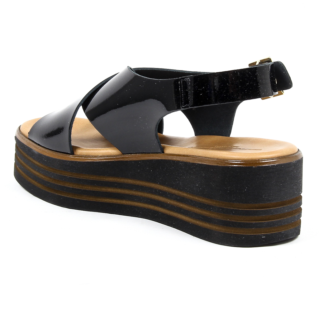 Sandalo flatform da donna V 1969 Italia