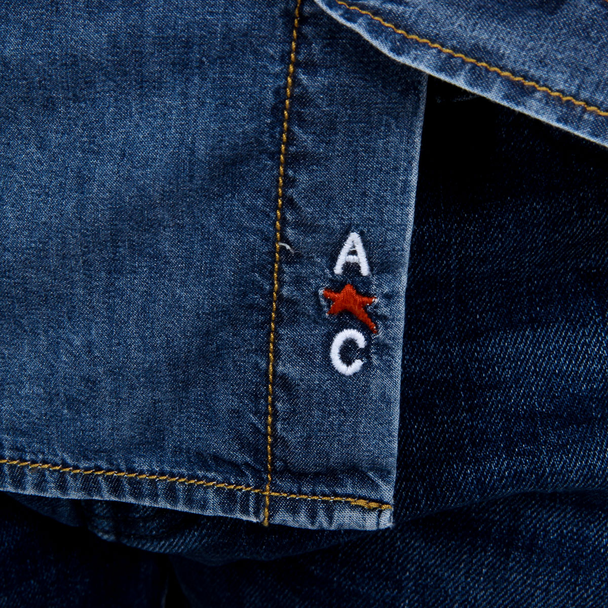 Camicia da uomo Andrew Charles a maniche lunghe in denim CAMILIA