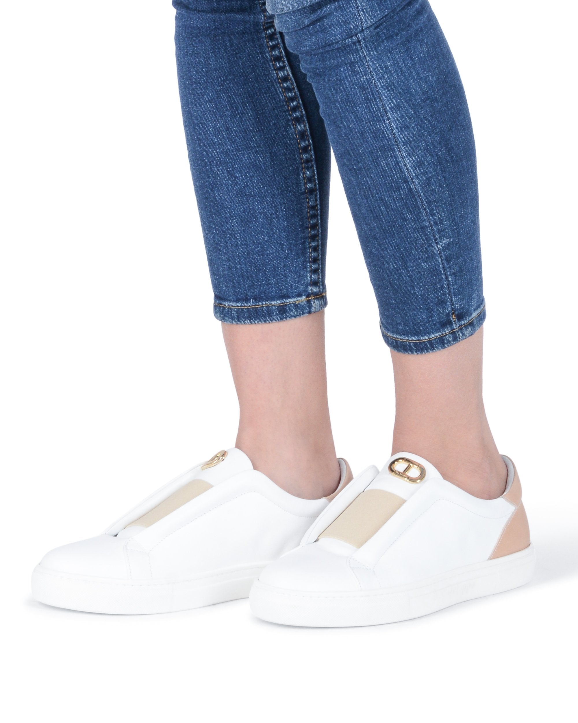 Usciamo insieme, sneaker