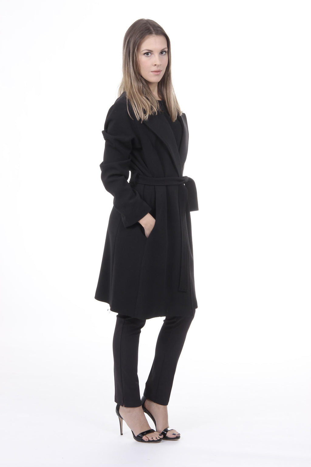 Cappotto da donna V 1969 Italia CAPPOTTO VESTAGLIA TESS. SUPERDUCA NERO