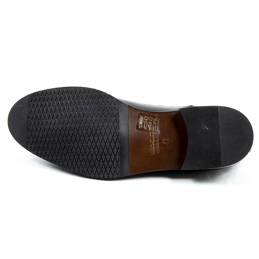 Scarpa classica da uomo V 1969 Italia